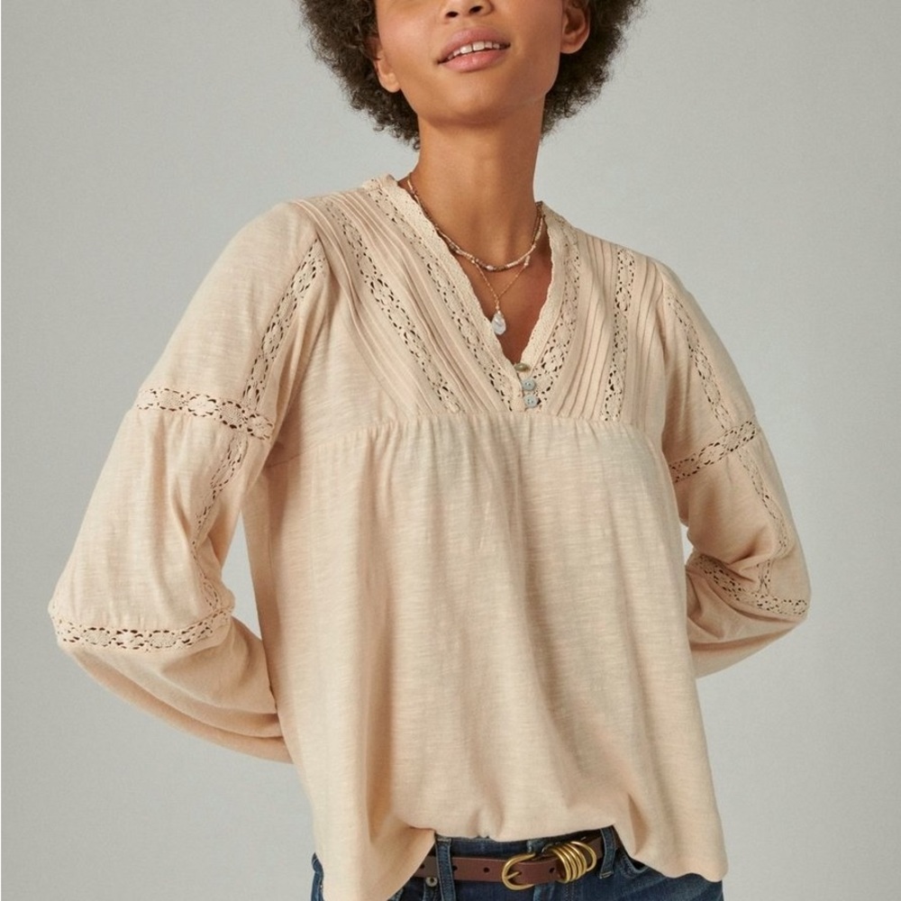 Lucky brand creme/pink Inset Lace Long Sleeve Peasant Top size M